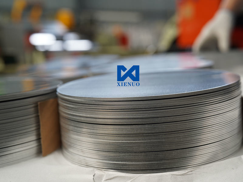 Disco di alluminio cerchio legato di alluminio foglio di disco 1000 3000 5000 serie all'ingrosso cerchio di alluminio per utensili da cucina