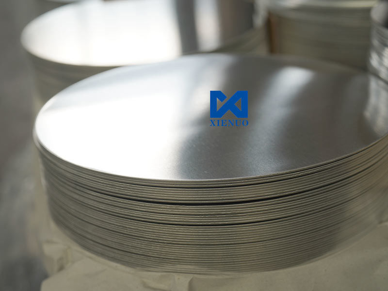 A1050/1060/1100/3003/3004/3104/3105/5005/5052/5754 Materiale per utensili da cucina Cerchio di disco in alluminio