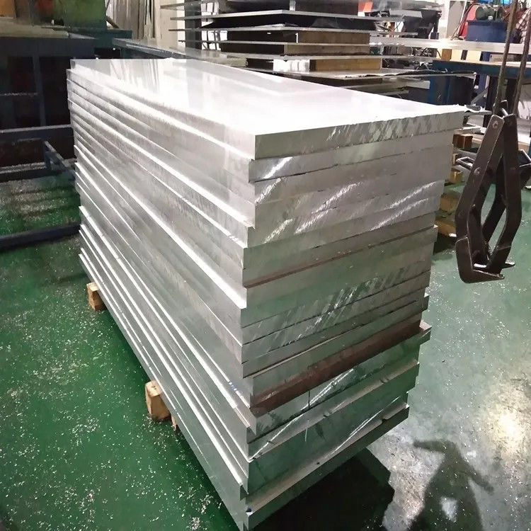 Aluminio 5052 5754 5083 6061 6063 Aluminio 1mm 3mm 5mm 10mm Spessore rivestito Bambù Carbone di legno Piastra metallica